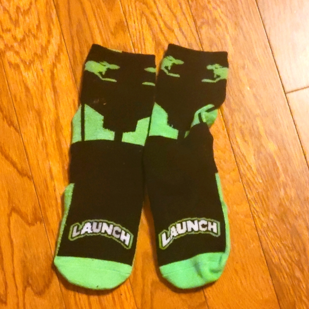 Launch non slip socks. Green.
